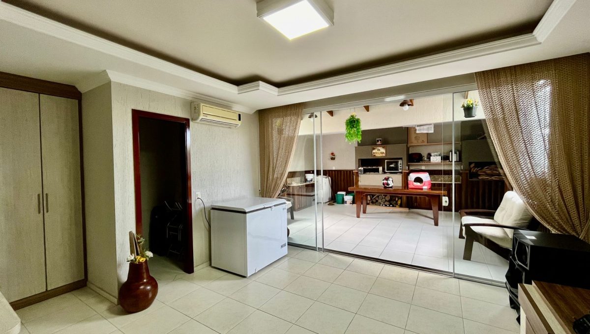 WhatsApp Image 2024-10-21 at 13.40.30 (1)