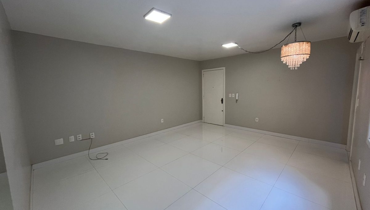 WhatsApp-Image-2025-05-27-at-17.20.23-3